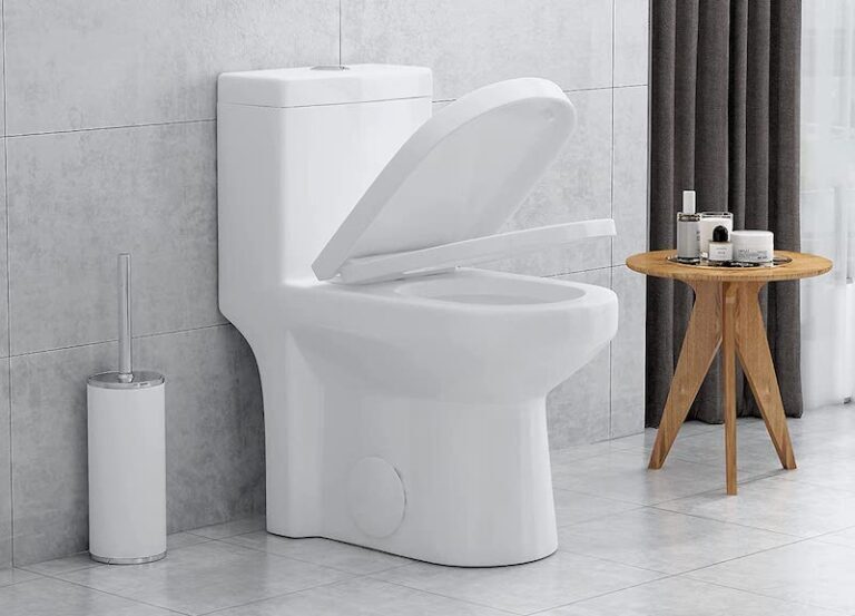 Low flow toilet