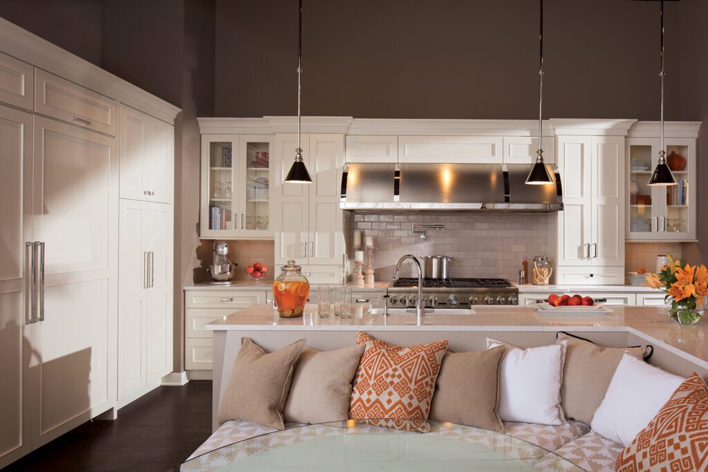 Transitional Kitchen Design with White Cabinetry