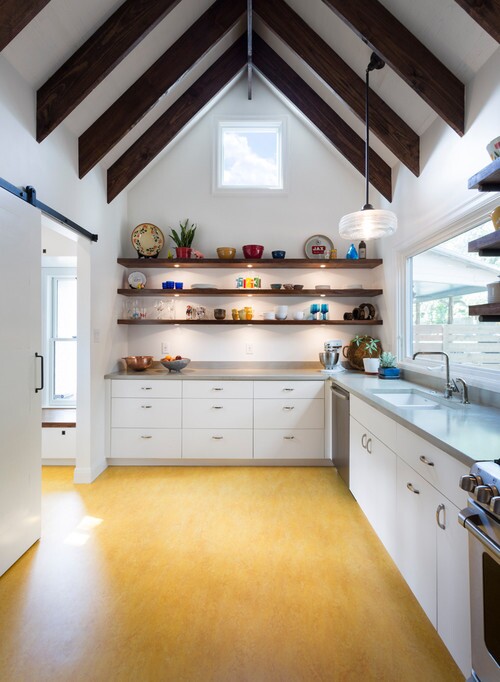farmhouse-kitchen
