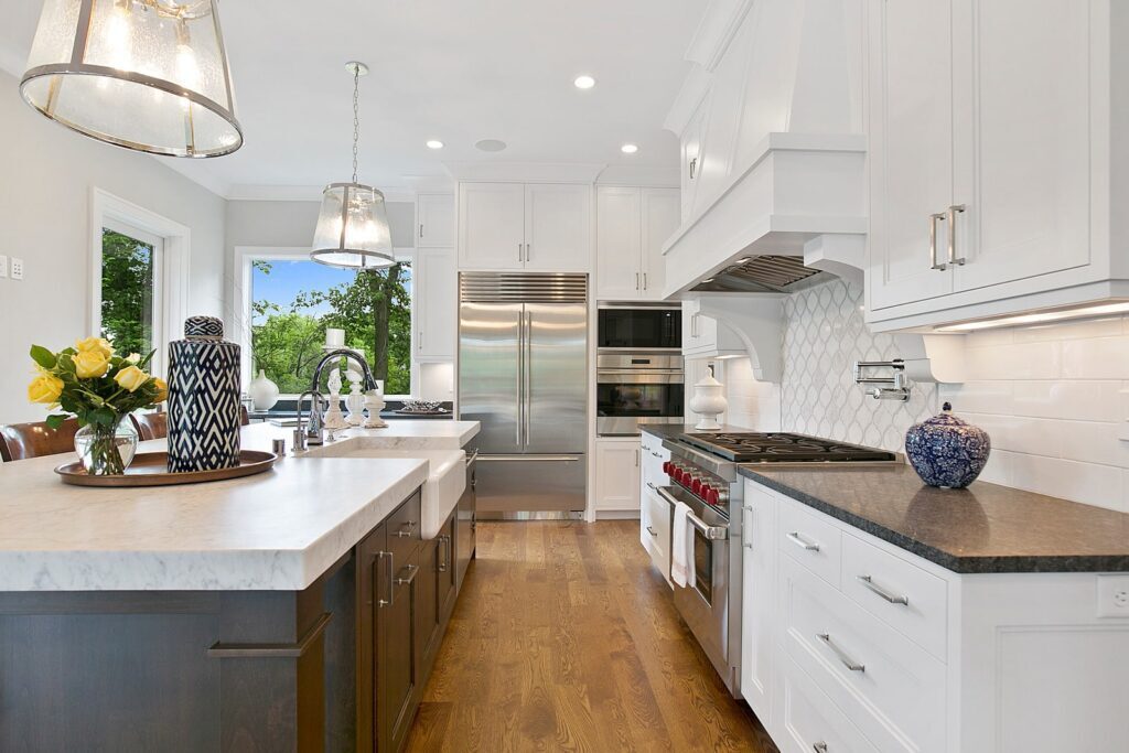 g shape kitchen​
